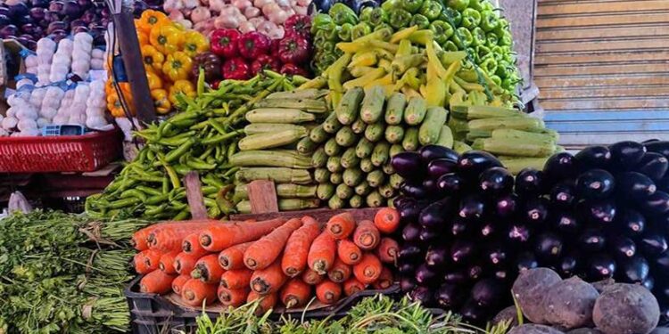 أسعار الخضار والفاكهة اليوم الأربعاء