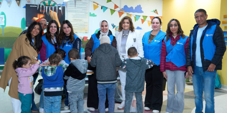 بنك قناة السويس يُنظم زيارة لمؤسسة مستشفى سرطان الأطفال – مصر 57357