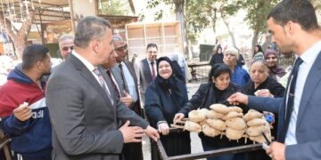 نائب وزير التموين يجري جولة بمحافظة القاهرة لمتابعة توافر السلع للمواطنين بجودة مناسبة