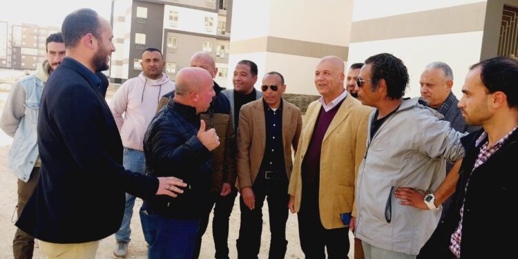 مسئولو “الإسكان” يتفقدون سير العمل  بالمشروعات السكنية بمدينة بدر