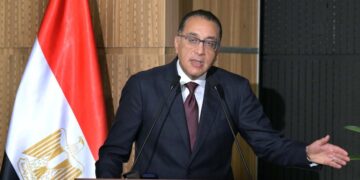 رئيس الوزراء: لا يوجد نقص فى أى سلعة بالأسواق ولدينا احتياطى