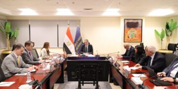 وزير الاتصالات يبحث مع سفيرة أمريكا تعزيز التعاون