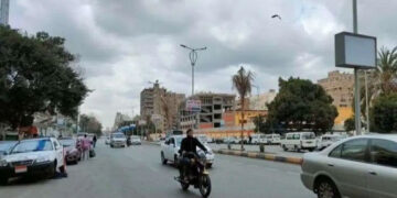 طقس أول يوم العيد حار نهاراً ورياح وأتربة