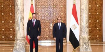 الرئيس السيسى ورئيس وزراء إسبانيا يؤكدان رفض محاولة لتهجير الفلسطينيين