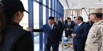 الرئيس السيسى يصطحب نظيره الإندونيسى فى جولة بالأكاديمية العسكرية بالعاصمة الإدارية