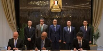 مدبولي يشهد توقيع اتفاق للتصنيع المحلي لأكياس وقِرَب جمع الدم بالشراكة مع شركة JMS اليابانية الرائدة عالمياً