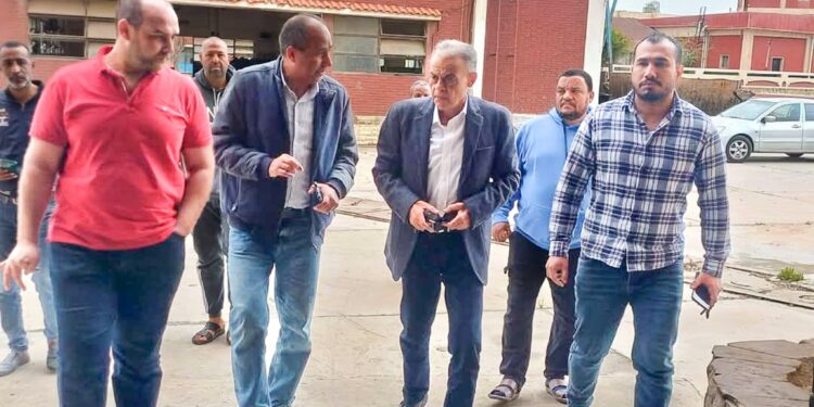 وزير الإسكان: تنفيذ حملات إزالة لمخالفات بناء وتعديات بمدن الشروق وبدر وسوهاج الجديدة