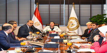 وزيرة البيئة تترأس الجلسة الأولى لمجلس إدارة جهاز تنظيم المخلفات فى تشكيله الجديد