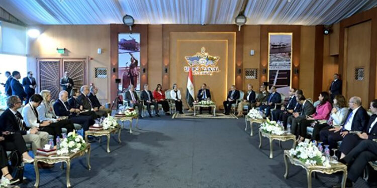 رئيس الوزراء:  تحسن أمن الملاحة في البحر الأحمر وتوقف الهجمات على السفن