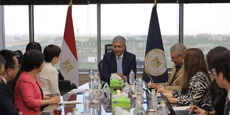 وزير السياحة يلتقي مع نائب عمدة بلدية شنغهاي بجمهورية الصين الشعبية لبحث تعزيز التعاون المشترك