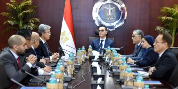 وزير الاستثمار يلتقي نائب الرئيس التنفيذي لشركة أريستون وميرلوني القابضة لمنطقة أفريقيا والشرق الأوسط وآسيا