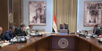 رئيس الوزراء يتابع عددا من الموضوعات المتعلقة بملف الطاقة