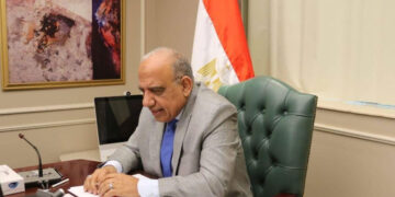 وزير الكهرباء يبحث مع مسئولي المفوضية الأوروبية سبل دعم التعاون والشراكة في مجالات الكهرباء والطاقة المتجددة