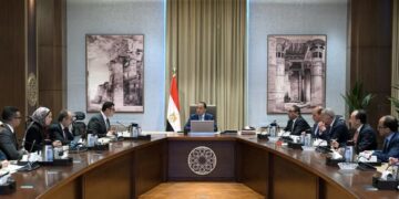 مدبولي يتابع الموقف التنفيذي لمشروع سد ومحطة كهرباء “جوليوس نيريري” لتوليد الطاقة بتنزانيا