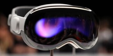 أبل تطور نظارات ذكية مزودة بتقنية الواقع المعزز