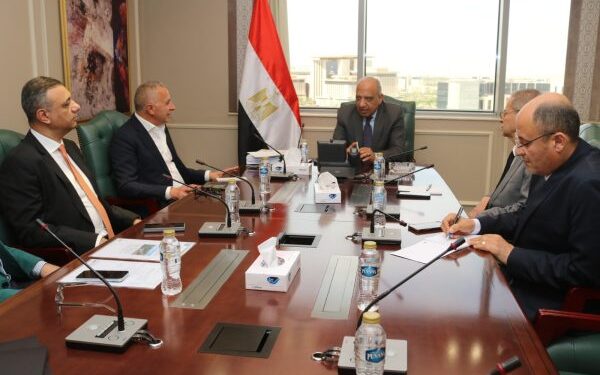 وزير الكهرباء يبحث مع مجموعة “السويدي إليكتريك” مستجدات تنفيذ مشروعات الشركة فى قطاعات الإنتاج والنقل