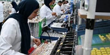 رئيس الوزراء يفتتح المصنع الجديد لـ “سوميتومو”  العالمية لإنتاج الضفائر الكهربائية للسيارات