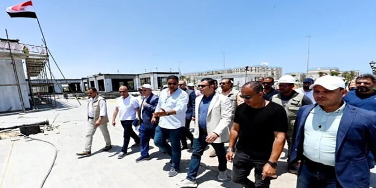 وزير الإسكان يتفقد أعمال إنشاء كوبري C3  و”سكن لكل المصريين” والمدينة التراثية بمدينة العلمين الجديدة
