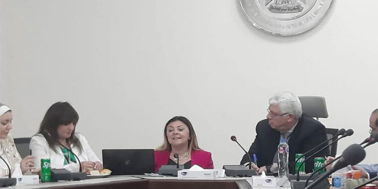 وزير التعليم العالي يعقد اجتماعًا مع مديري مراكز ذوي الإعاقة بالجامعات المصرية