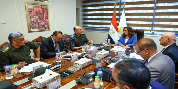 وزيرة التنمية تتابع الموقف التنفيذي لملفات التصالح على مخالفات البناء وتراخيص البناء بالمحافظات