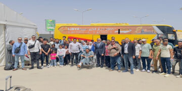 مصر تعيد 71 مواطنا مصريًا من ليبيا