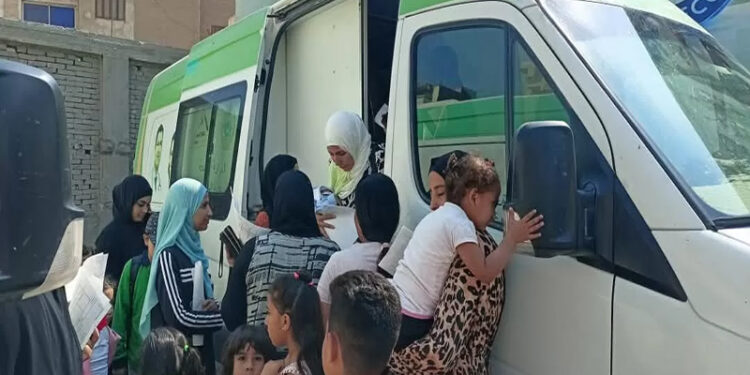 “الصحة”: تقديم الخدمات العلاجية لـ 339 ألف مواطن من خلال القوافل الطبية المتنقلة بجميع المحافظات