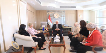 وزير التعليم العالي يبحث مع سفيرة الاتحاد الأوروبي تعزيز الشراكة المصرية الأوروبية