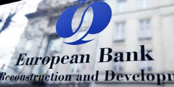 “الأوروبي لإعادة الإعمار والتنمية” يتوقع نمو الاقتصاد المصري لـ 3.8% بنهاية يونيو المقبل
