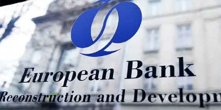 “الأوروبي لإعادة الإعمار والتنمية” يتوقع نمو الاقتصاد المصري لـ 3.8% بنهاية يونيو المقبل