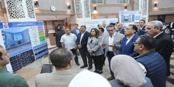 وزير الصحة والسكان يستعرض مشروعات الوزارة والخريطة الصحية بالغربية