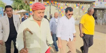 وزير الرياضة يتفقد مركز شباب غرب سهيل في مستهل جولة تفقدية للمنشآت الشبابية والرياضية بأسوان