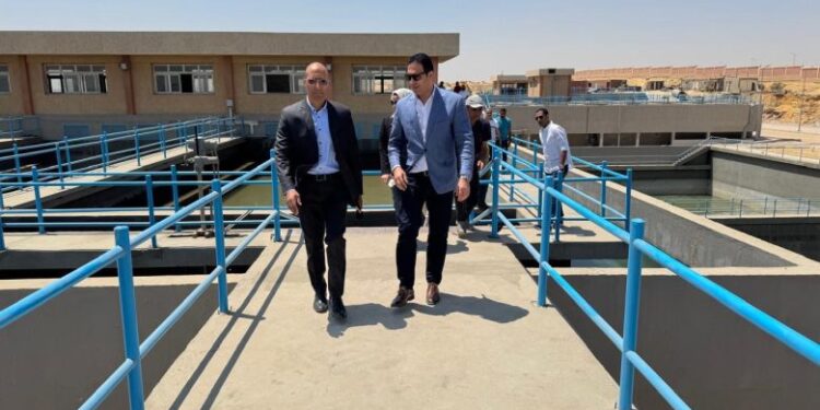 وزير الإسكان: تشغيل المرحلة الثانية جزئياَ ودخولها الخدمة من محطة مياه القاهرة الجديدة