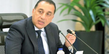 رئيس الوزراء يصل الجابون للمشاركة في حفل تنصيب الرئيس بريس نجيما