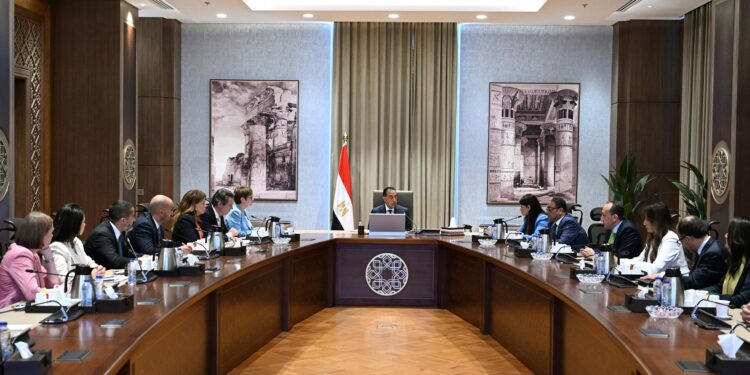 وزيرة التعاون: 90% من عمليات البنك الأوروبي لإعادة الإعمار بمصر مُوجهة للقطاع الخاص