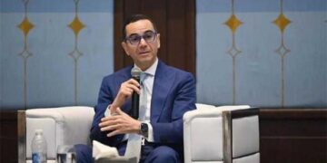 وزير الاستثمار يتوجه لدولة الإمارات العربية المتحدة في زيارة تستهدف تعزيز العلاقات الاقتصادية بين البلدين