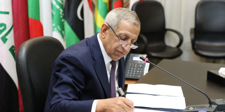 “الأكاديمية العربية” و”جامعة بلمونت الأمريكية” توقعان مذكرة تفاهم للتعاون التعليمي والتبادل المعرفي