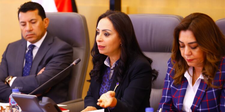 وزيرة التضامن تترأس اجتماع مجموعة العمل الوزارية بشأن تنفيذ مقترحات زيادة فصول الحضانات