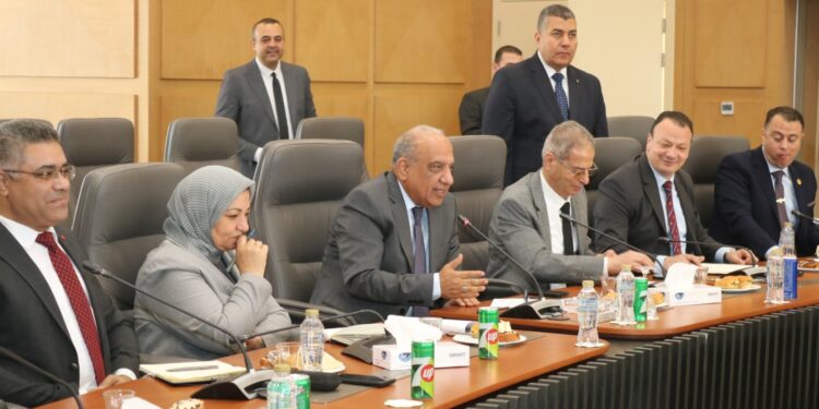 وزير الكهرباء يجتمع بالنائب الأول لمدير عام المؤسسة الحكومية الروسية للطاقة الذرية “روسآتوم “