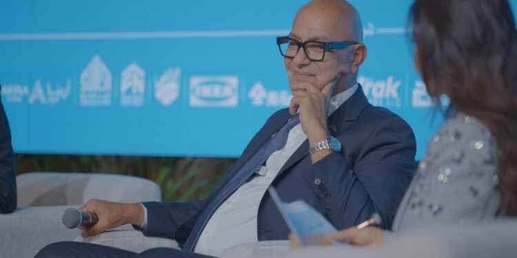 الأهلي صبور تعزز حضورها الاستراتيجي في السوق العماني عبر مشاركتها البارزة في المعرض العقاري الدولي