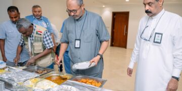 أطعمة الحجاج تحت المجهر.. مسؤولو البعثات يشاركون في تقييم وجبات المشاعر المقدسة قبل التصعيد