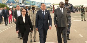 رئيس الوزراء يغادر الجابون بعد مشاركته في حفل تنصيب الرئيس الجابوني بريس نجيما