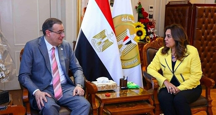 وزيرة التنمية المحلية تبحث مع رئيس الجهاز المركزي للتنظيم والإدارة مجالات التعاون بين الجانبين