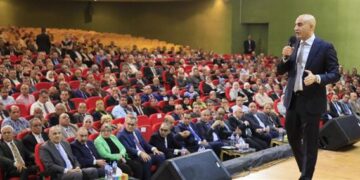 وزير التعليم يعقد اجتماعًا مع مديرى ووكلاء المديريات ومديرى ووكلاء الإدارات التعليمية بمختلف المحافظات