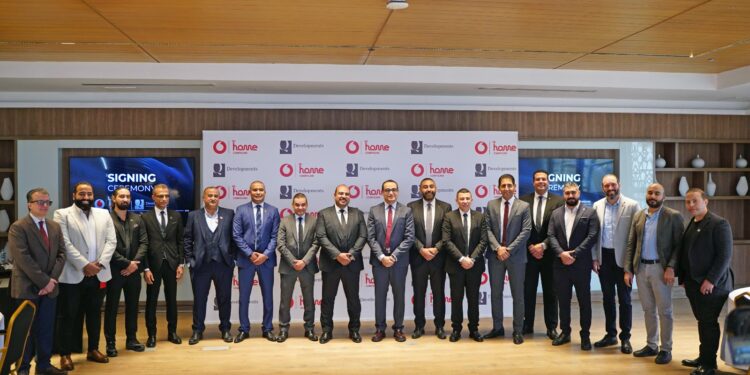 “ڤودافون مصر” و”كيو للتطوير العقاري” تتعاونان لتقديم حلول اتصالات ذكية لمشروعات “كيو هيلز” و”كيو نورث”