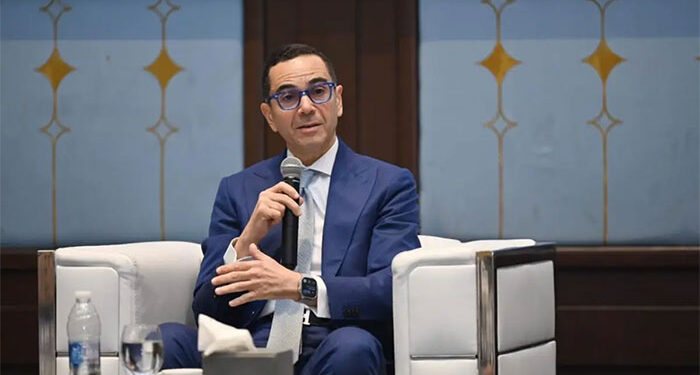 وزير الاستثمار يتوجه للعاصمة الألمانية برلين لعزيز العلاقات الاقتصادية المشتركة بين البلدين