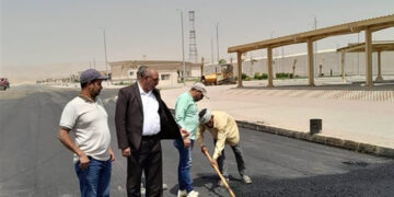 رئيس الجهاز: تنفيذ الحارة الخارجية للطريق الرئيسي وطرق الإسكان الاجتماعي بمدينة أخميم الجديدة