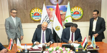 جهاز تنمية المشروعات يبحث دعم أصحاب المشروعات الصغيرة بمطروح