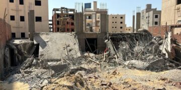 وزير الإسكان يُصدر قرارات إزالة لمخالفات بناء وتعديات بمدينة السادات والساحل الشمالي