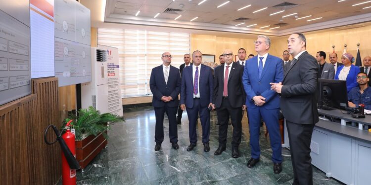 وزير البترول يتفقد مشروع منظومة “سكادا” لمراقبة تداول البوتاجاز بشركة بتروجاس