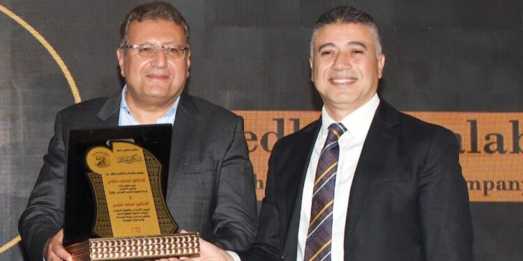 تكريم الدكتور مدحت شلبي رئيس شركة «الصفوة للتطوير العمراني SUD» كأكبر مطور عقاري في الدلتا